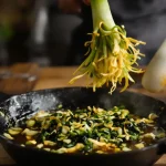 Arrêtez de jeter cette partie du poireau : en cuisine, elle vaut de l’or et personne n’en parle